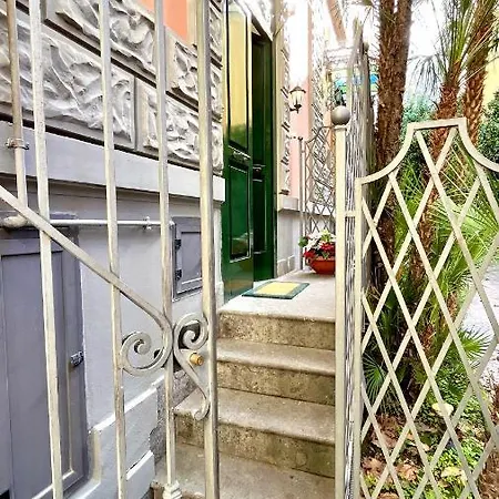 Charming Vomero شقة *